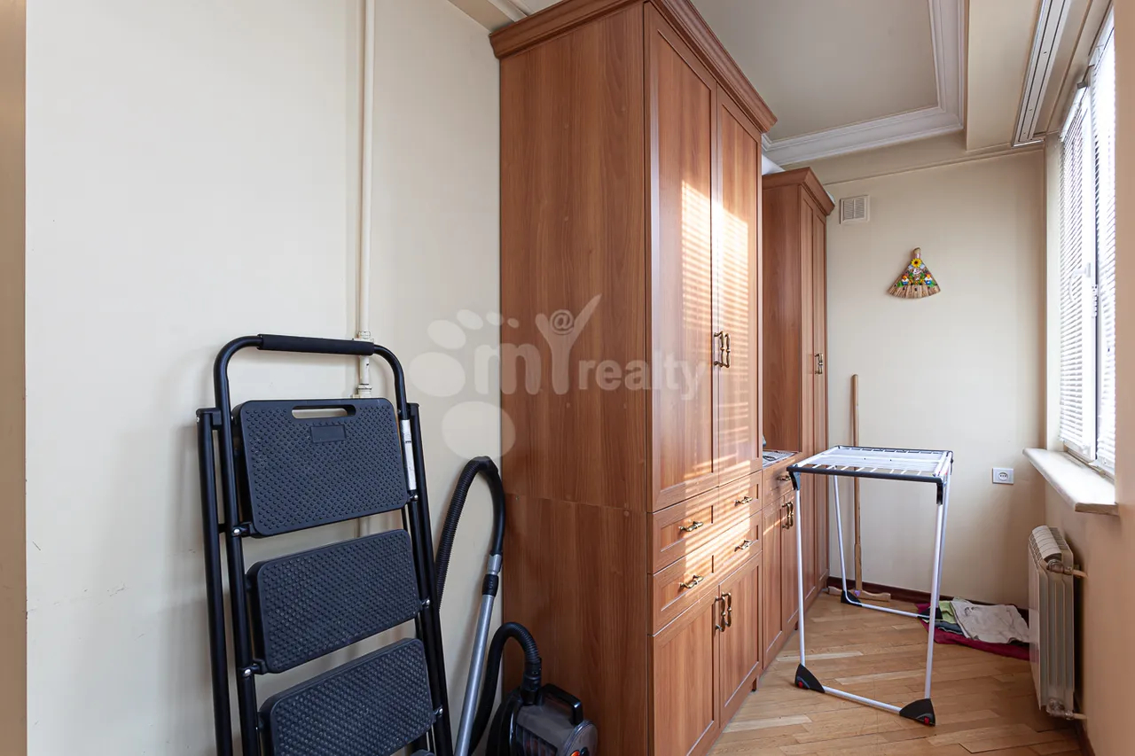 3 սենյականոց բնակարան  Սարմենի փող, Կենտրոն Երևան, 161417