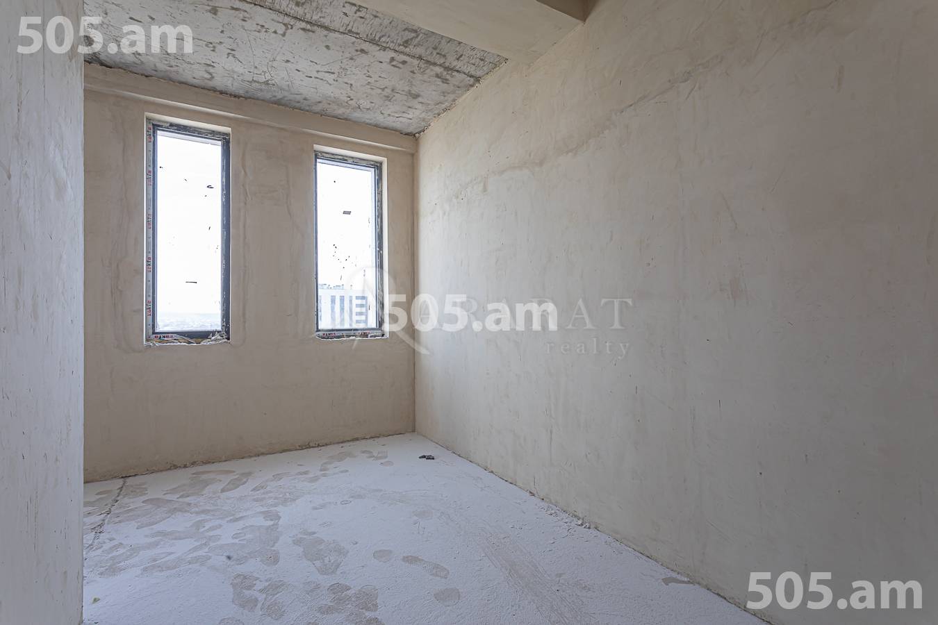 3 bedroom apartment for sale Tsovakal Isakov Ave, Center Yerevan, 156851