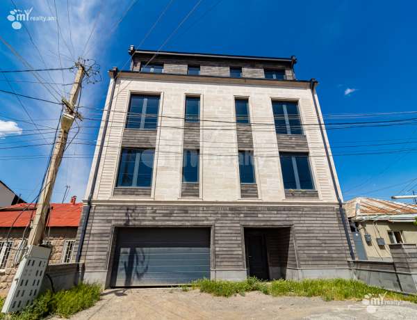 tun/Azatamartikner+St/Erebuni/Yerevan