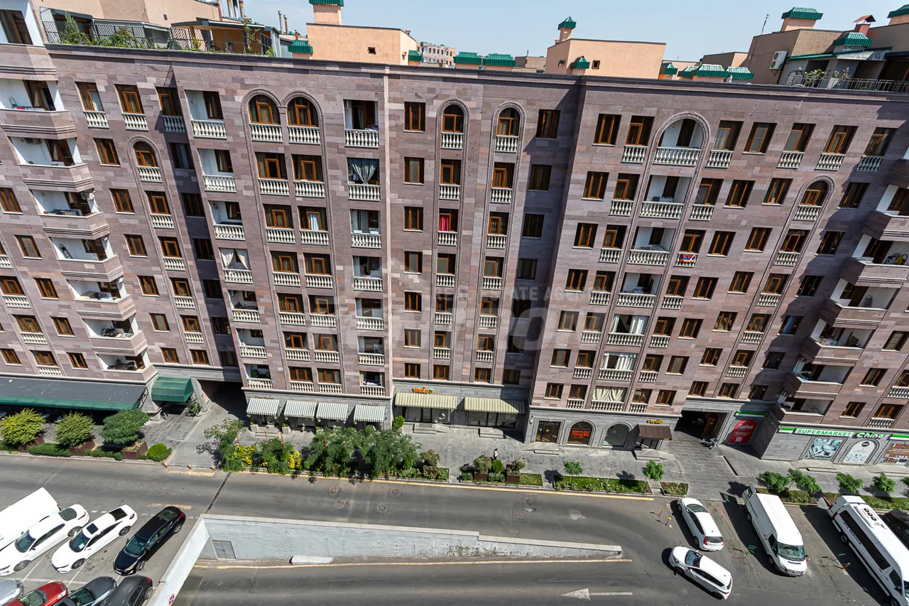 4 bedroom apartment for sale خیابان آدونس, عربگیر ایروان, 159644