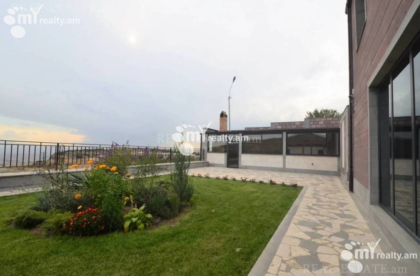 House for sale Jrvej district, Nor Norque Yerevan, 154933