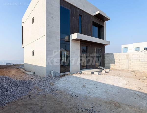 arandznatun-vacharq-Yerevan-Avan