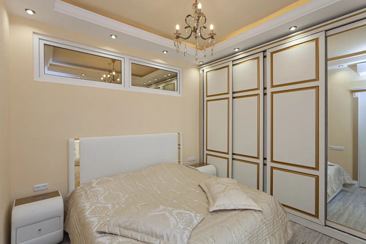 3 bedroom apartment for rent rue d'Amiryan, Center Yerevan, 161928