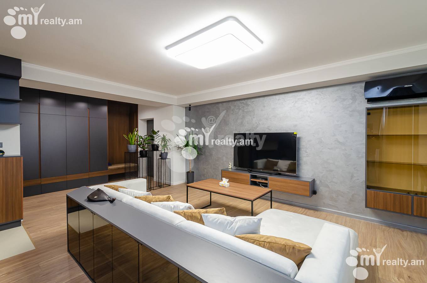 3 սենյականոց բնակարան  Օրբելի Եղբայրների փող, Արաբկիր Երևան, 142936