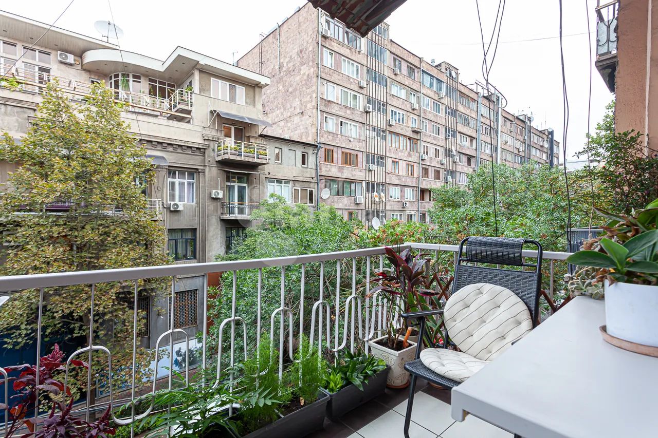 3 bedroom apartment for rent Pushkin St, Center Yerevan, 161840