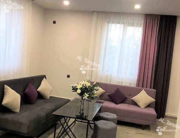 arandznatun-vacharq-Yerevan-Avan