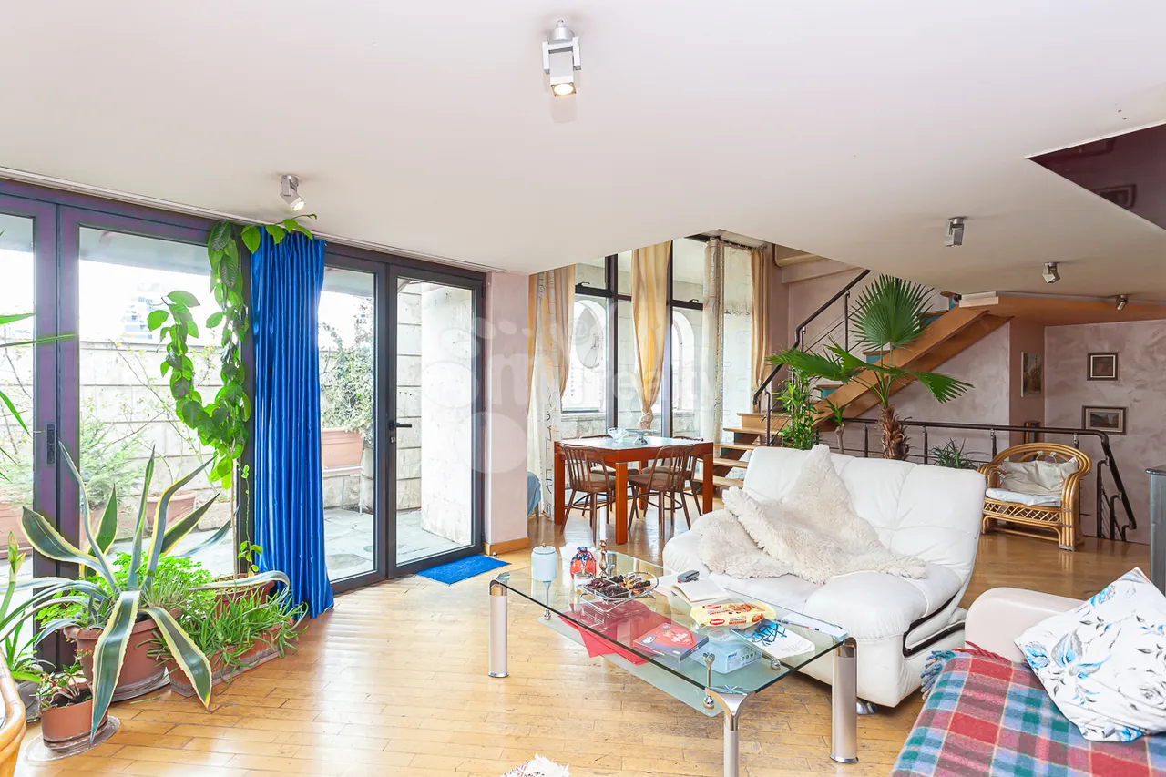 5 bedroom apartment for rent Teryan St, Center Yerevan, 158100