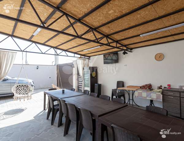 arandznatun-vacharq-Yerevan-Avan