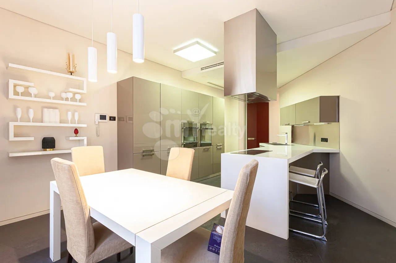 4 bedroom apartment for sale Northern (Hyusisayin)  Ave, Center Yerevan, 157217