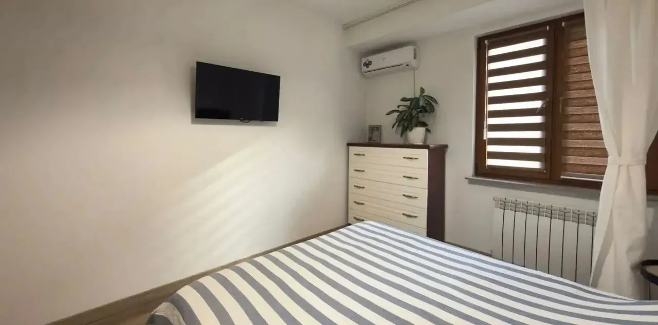 3 bedroom apartment for rent Pushkin St, Center Yerevan, 161548
