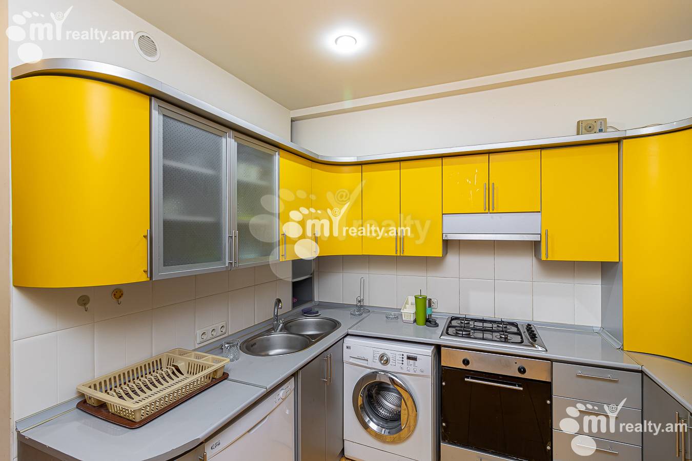 Снять 4 комнатную квартиру Московян ул, Центр Ереван, 155311