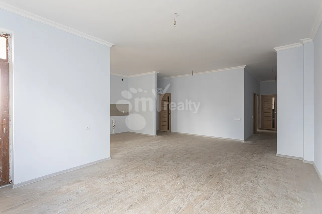 4 սենյականոց բնակարան  Մ․ Մելքոնյան փող, Կենտրոն Երևան, 160108