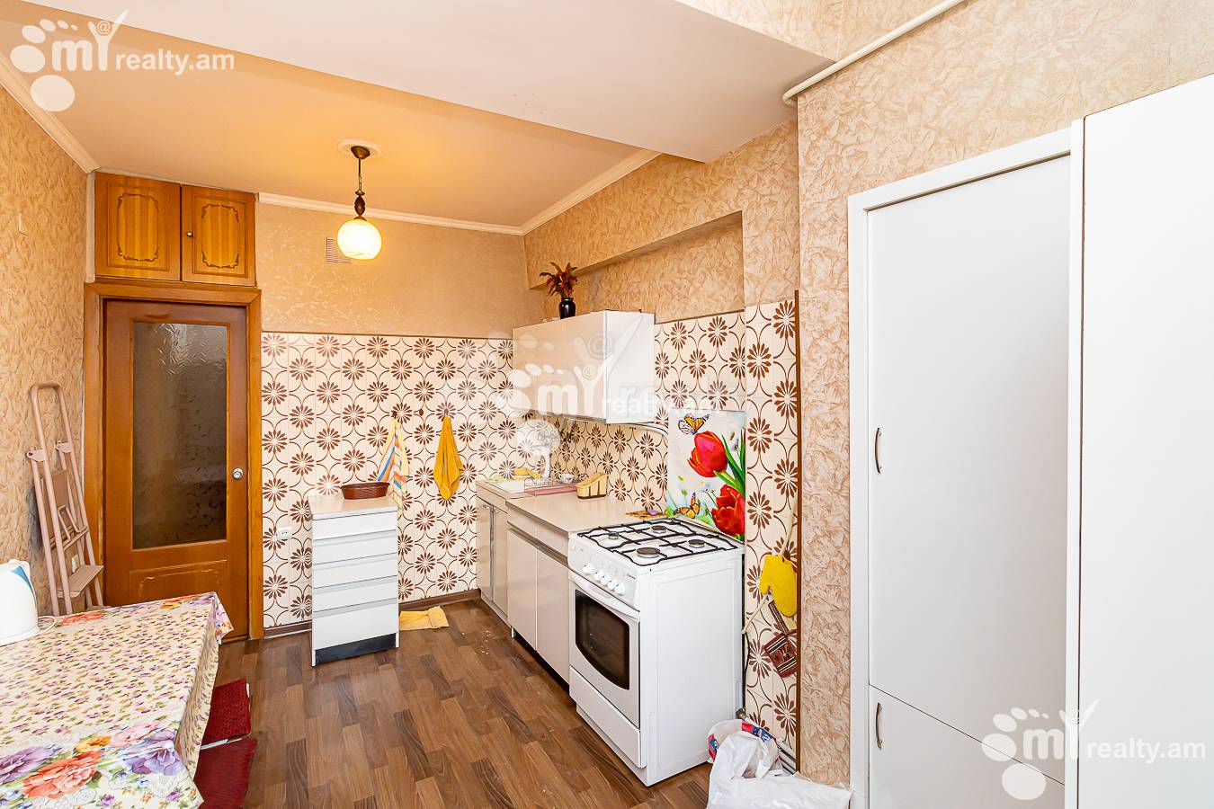 Купить 3 комнатную квартиру Каджазнуни ул, Центр Ереван, 147305