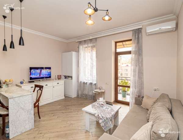 norakaruyc-bnakaran/2-senyakanoc/Teryan+St/Center/Yerevan