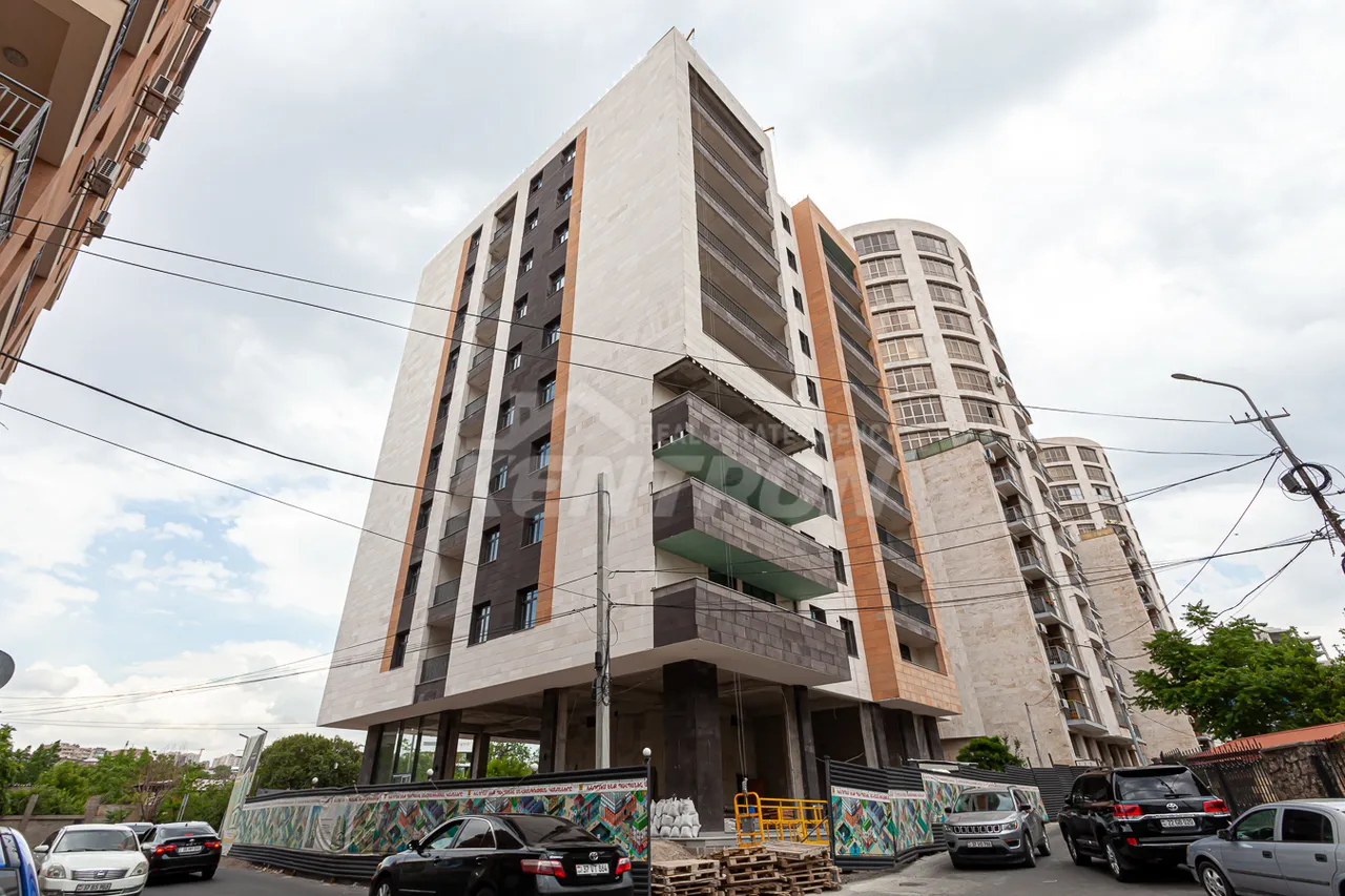 3 bedroom apartment for sale Antarayin St, Center Yerevan, 157908