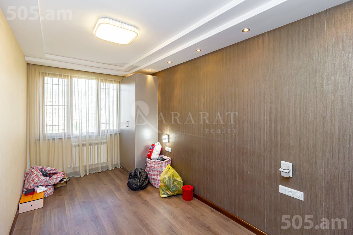 3 bedroom apartment for sale خیابان اِ. کوچار, مرکز شهر ایروان, 152485