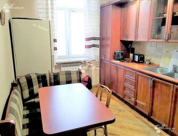 3-senyakanoc-bnakaran-vacharq-Yerevan-Center