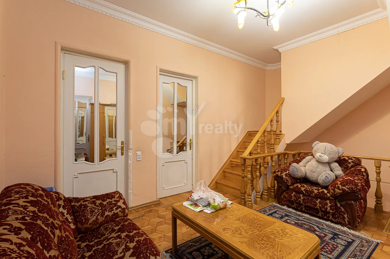 Առանձնատուն  Նիկոլ Դուման փող, Արաբկիր Երևան, 159533