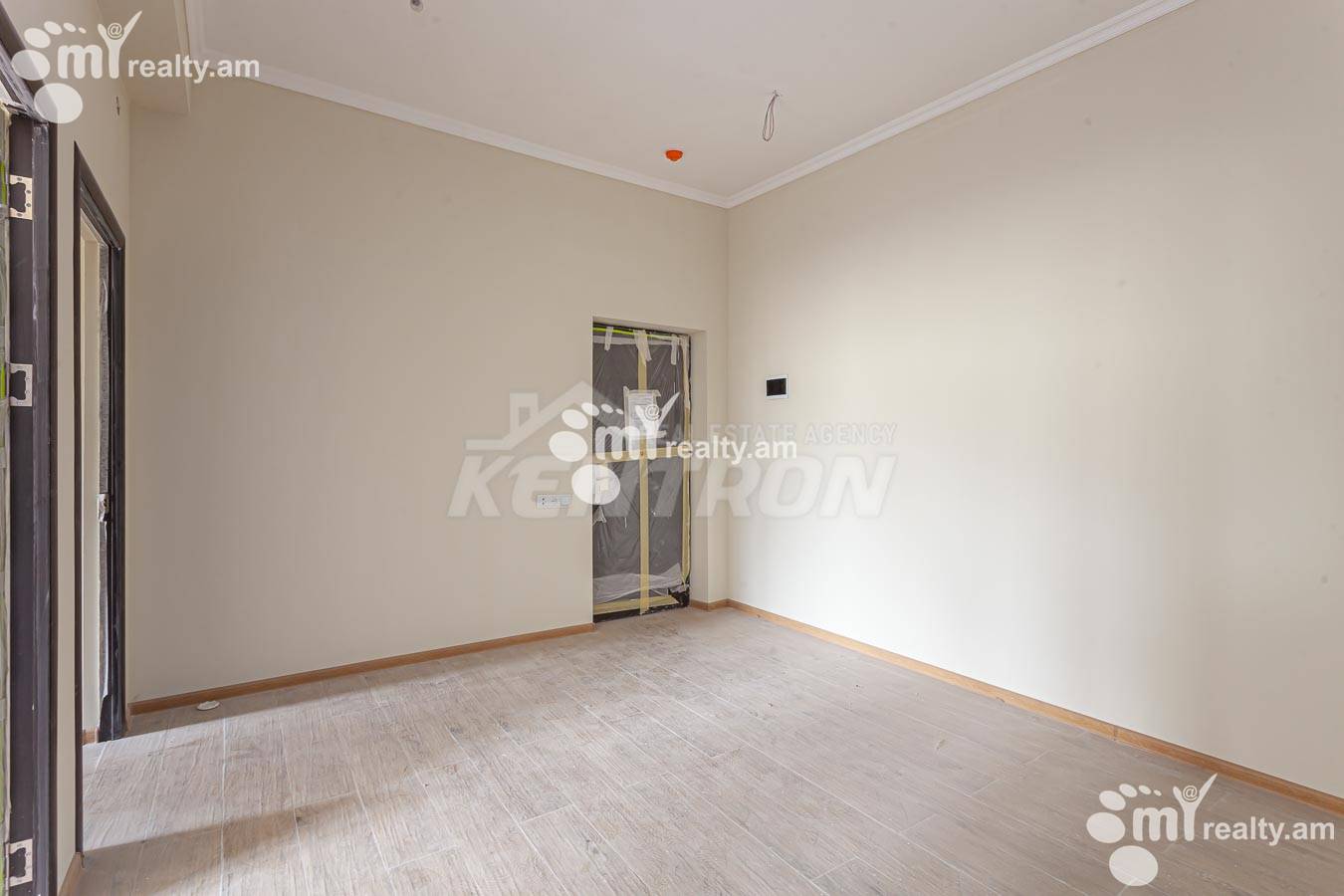 Купить 4 комнатную квартиру М․ Мелконян ул, Центр Ереван, 155072