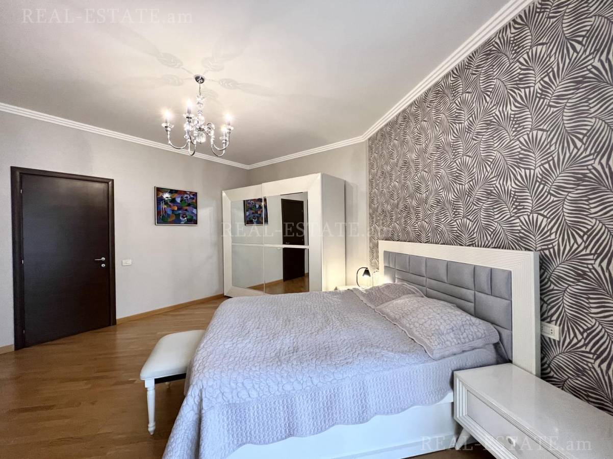 3 bedroom apartment for rent Northern(Hyusisayin)  Ave, Center Yerevan, 128767