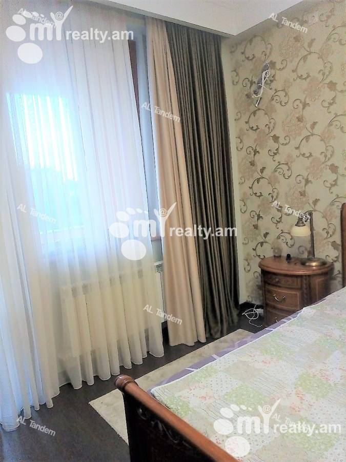 4 bedroom apartment for sale Fuchik St, Ajapnyak Yerevan, 124925