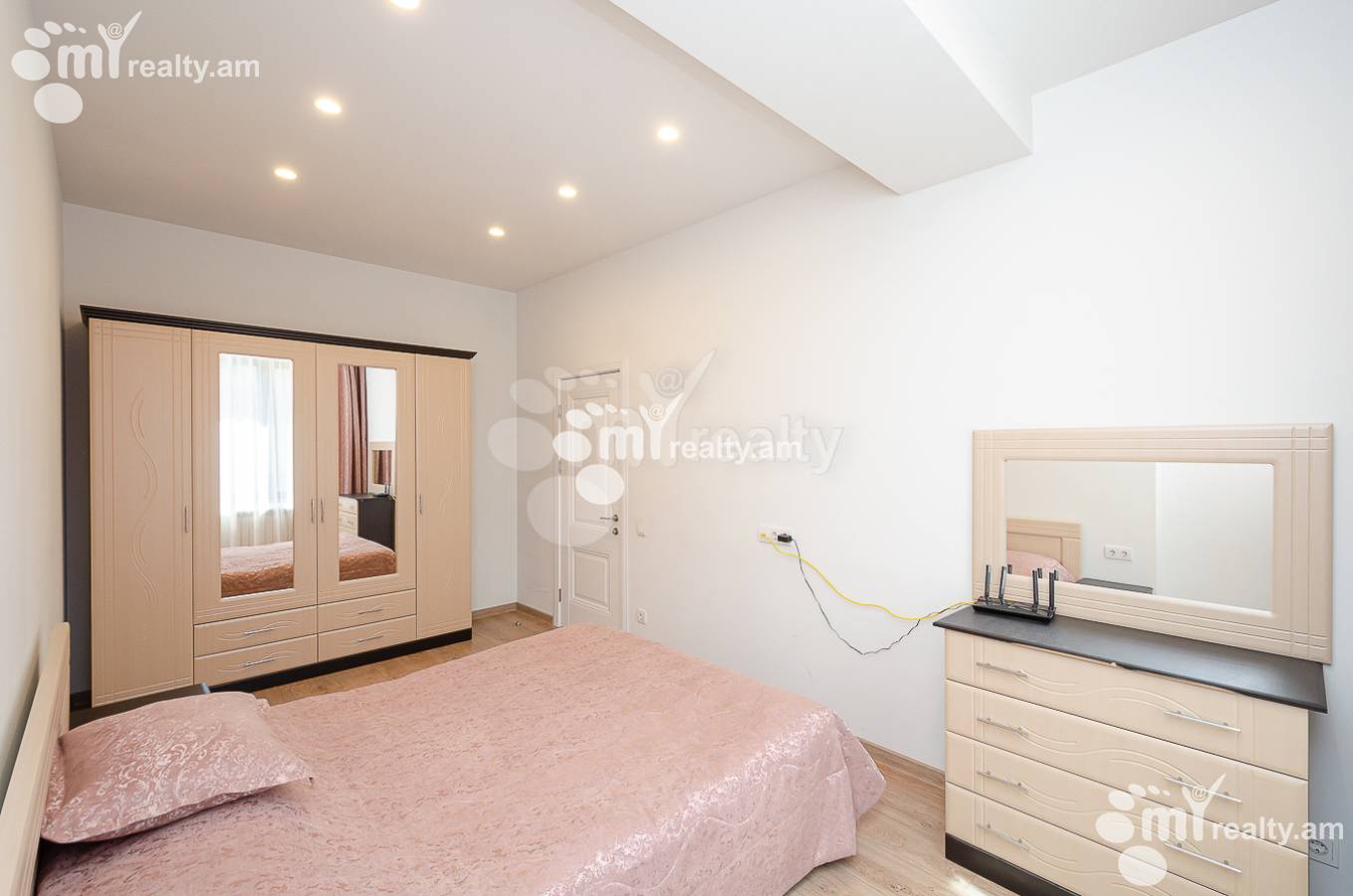 3 սենյականոց բնակարան վարձով Օրբելի Եղբայրների փող, Արաբկիր Երևան, 153130