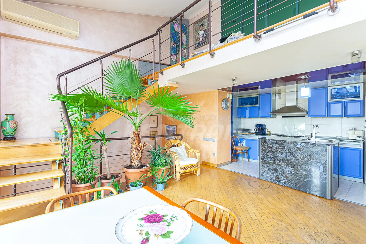 5 bedroom apartment for rent Teryan St, Center Yerevan, 158098