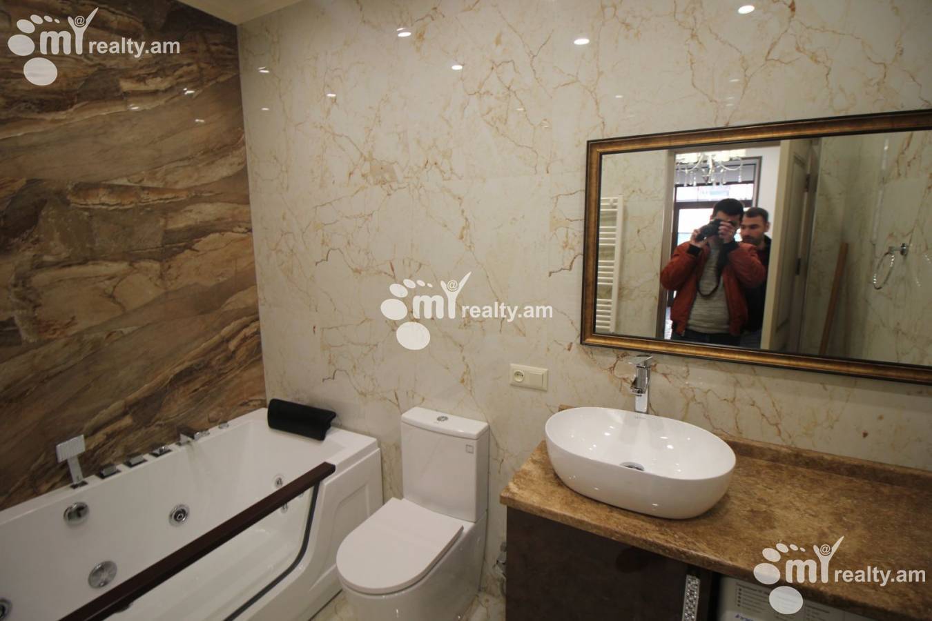 3 bedroom apartment for sale Saryan St, Center Yerevan, 140722