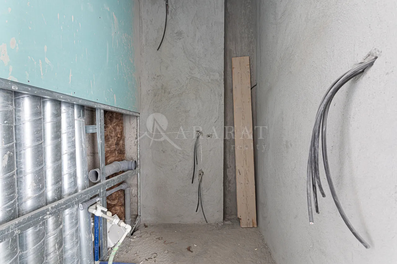 4 bedroom apartment for sale Aghbyur Serob St, Arabkir Yerevan, 157232