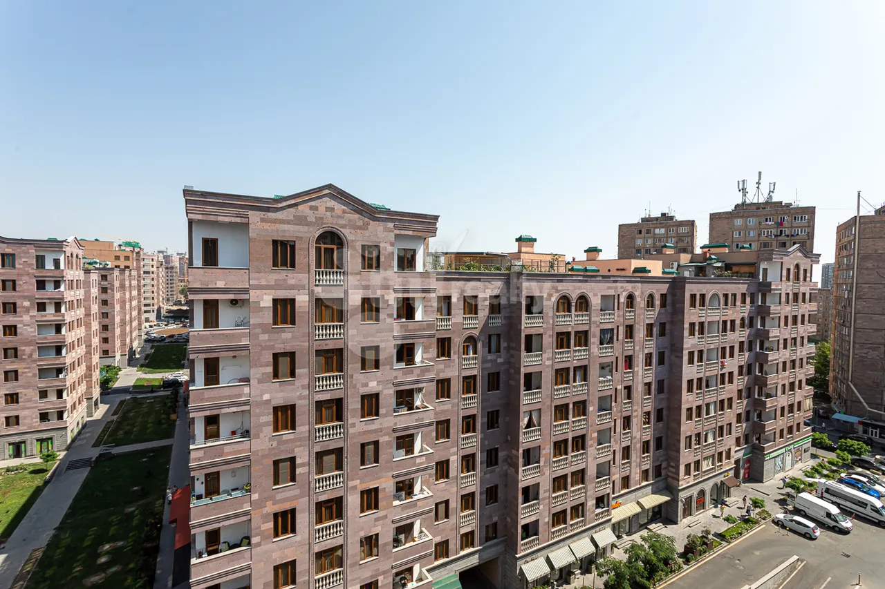 4 bedroom apartment for sale خیابان آدونس, عربگیر ایروان, 159646