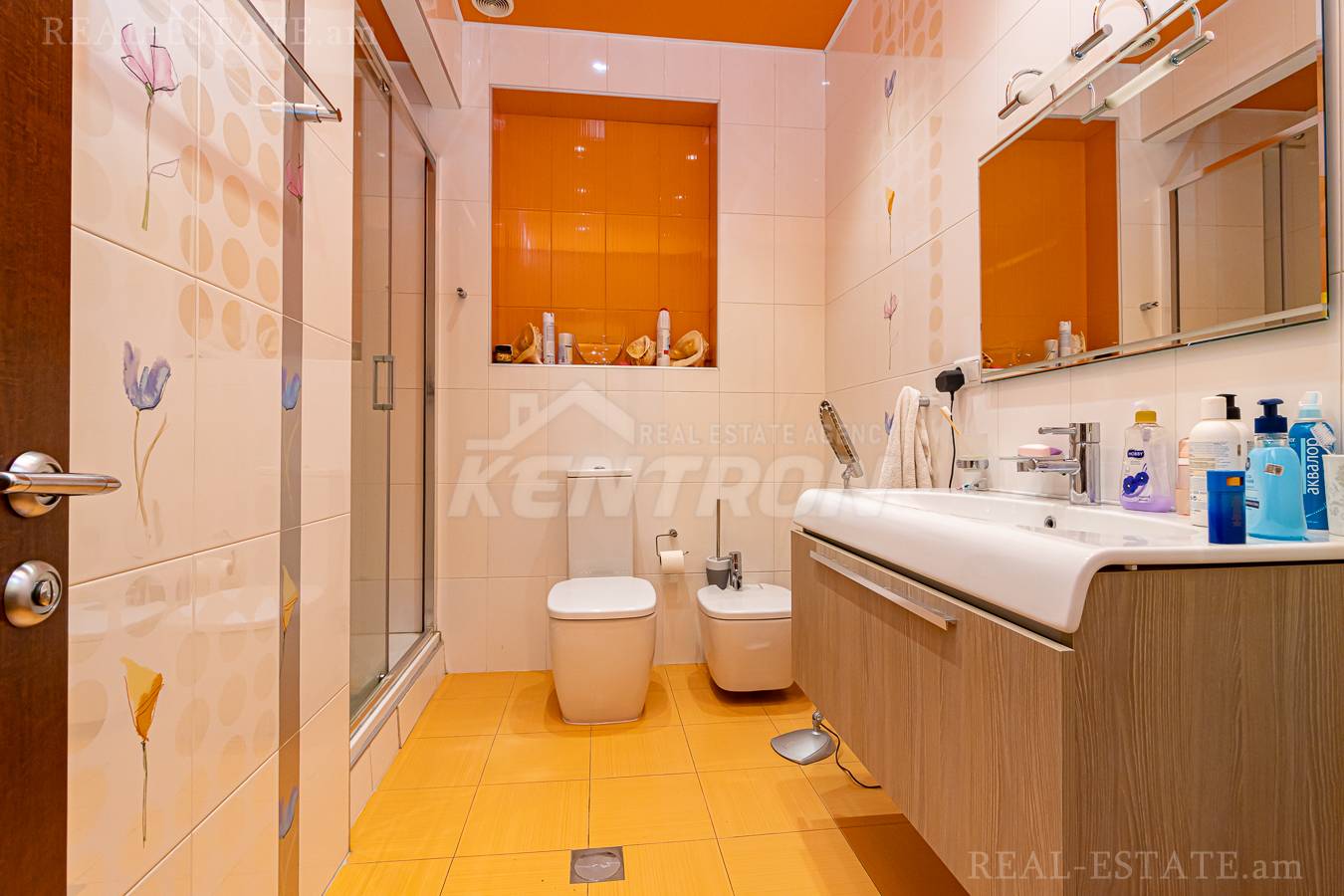 5 սենյականոց բնակարան  Տերյան փող, Կենտրոն Երևան, 139226