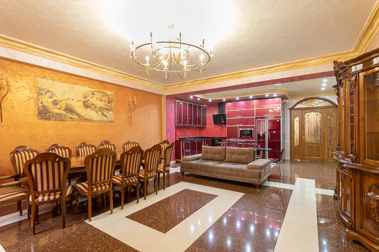 3 սենյականոց բնակարան վարձով Հին երևանցու փող, Կենտրոն Երևան, 159734