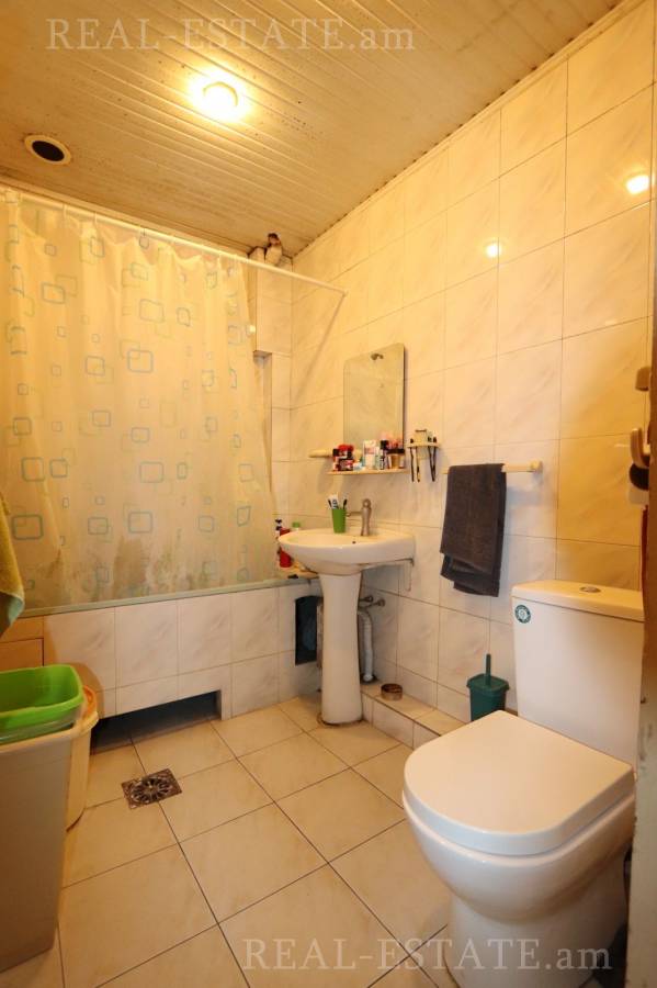 3 bedroom apartment for sale Mashtots Ave, Center Yerevan, 138187