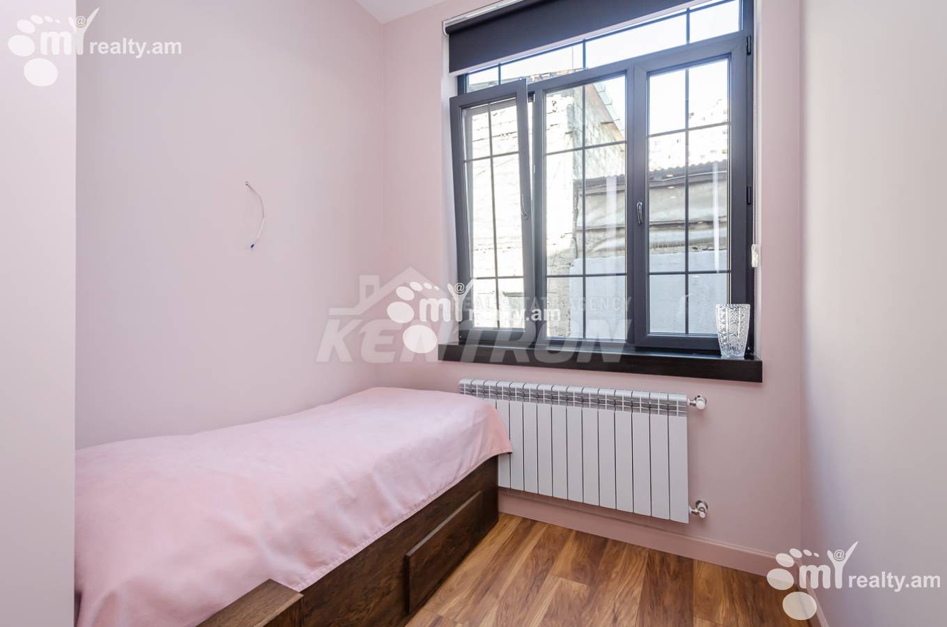 Купить 3 комнатную квартиру Ахбюр Сероб ул, Арабкир Ереван, 152788