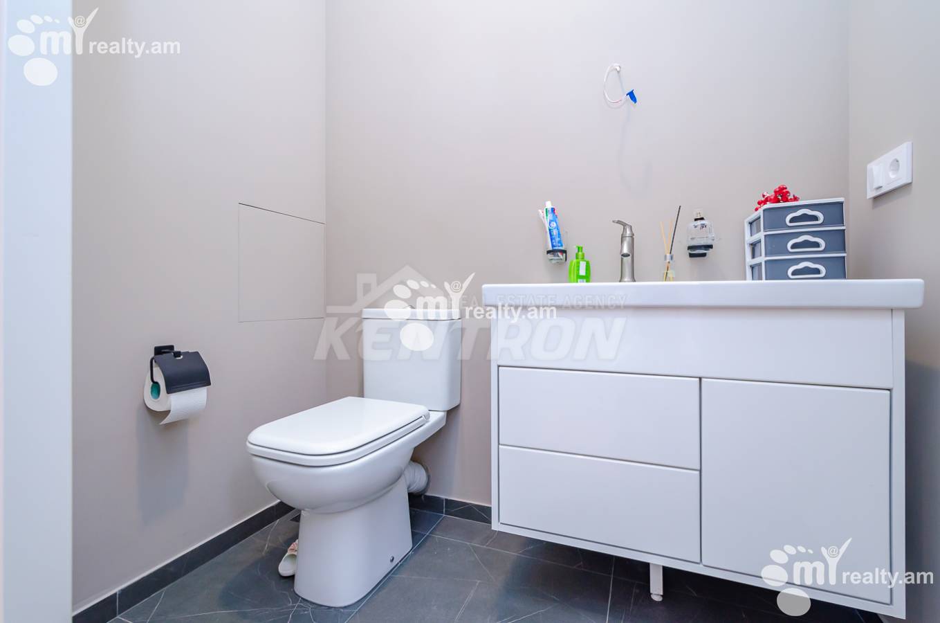 Купить 3 комнатную квартиру Ахбюр Сероб ул, Арабкир Ереван, 152788