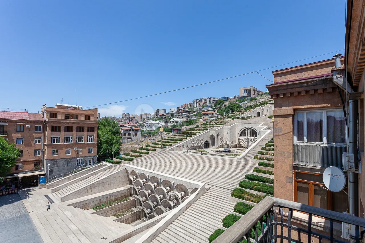 3 bedroom apartment for rent Tamanyan St, Center Yerevan, 158976