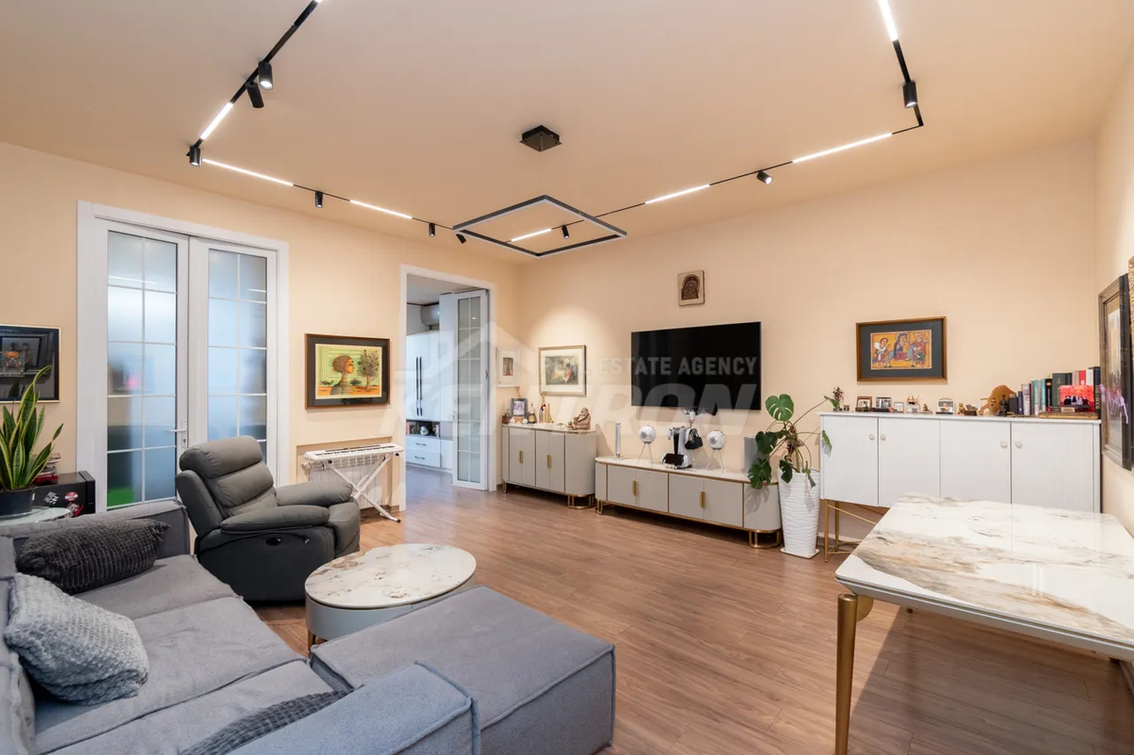 3 սենյականոց բնակարան  Բաղրամյան պող(Կենտրոն), Կենտրոն Երևան, 158736