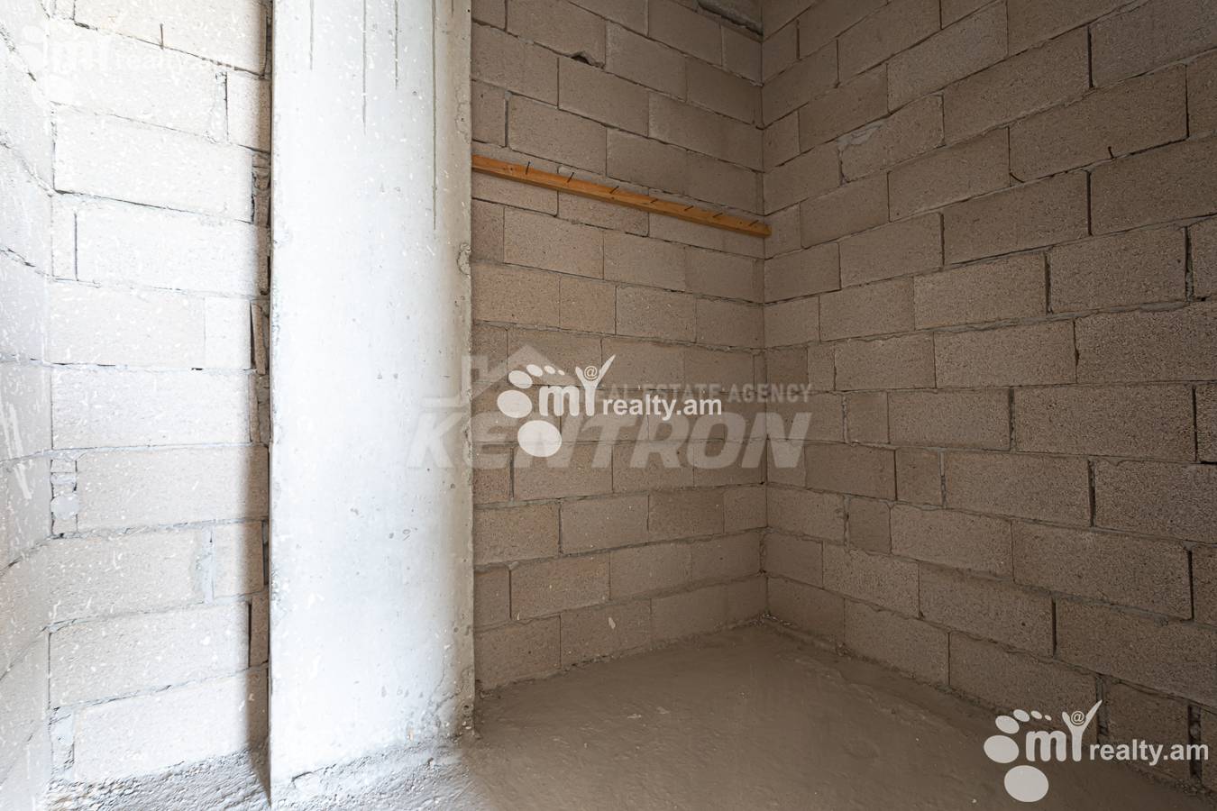 Купить 4 комнатную квартиру Севкареци Сако ул, Арабкир Ереван, 157057