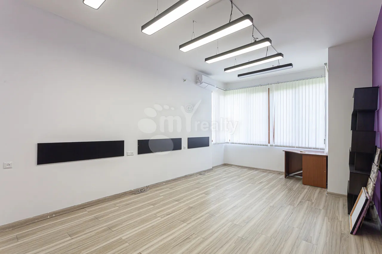 Commercial property for rent V.Papazyan St, Arabkir Yerevan, 160453