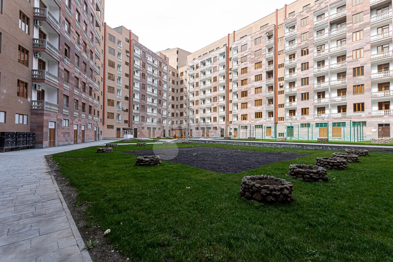 3 bedroom apartment for sale خیابان آدونس, عربگیر ایروان, 159950