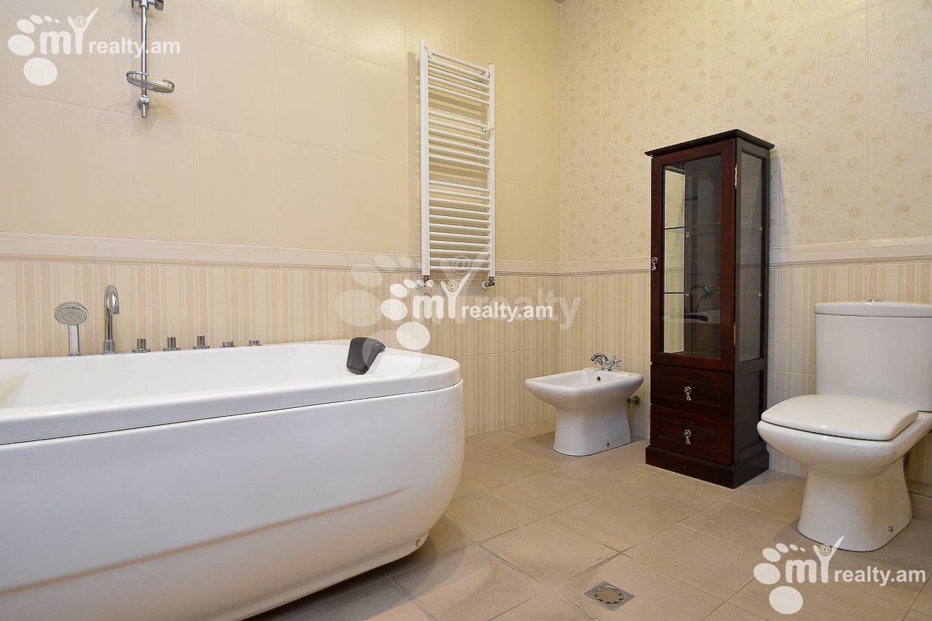 Купить 4 комнатную квартиру Саят-Нова пр, Центр Ереван, 155440