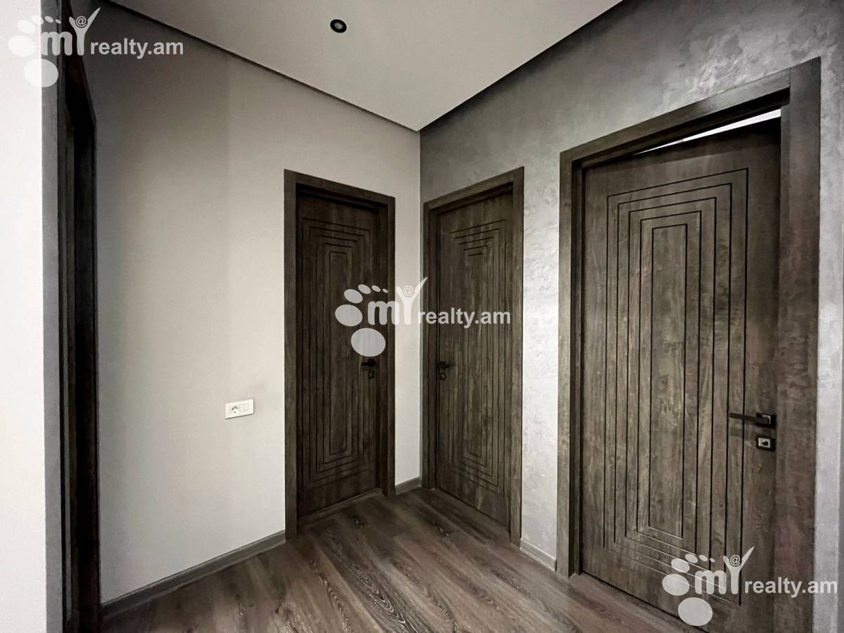 4 bedroom apartment for sale خیابان آزاتوتیان, عربگیر ایروان, 158123