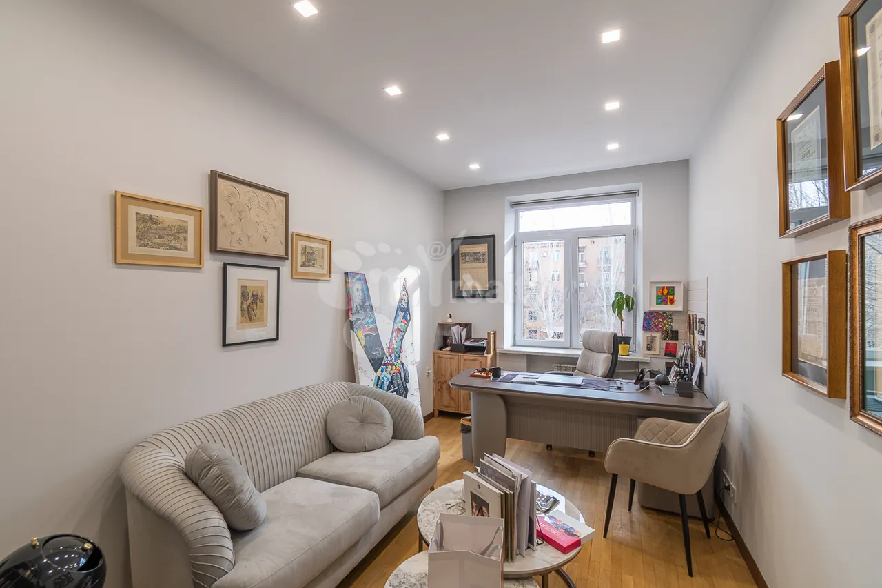 3 bedroom apartment for sale Tamanyan St, Center Yerevan, 158804