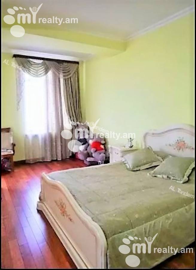 3 սենյականոց բնակարան  Չարենցի փող, Կենտրոն Երևան, 125709