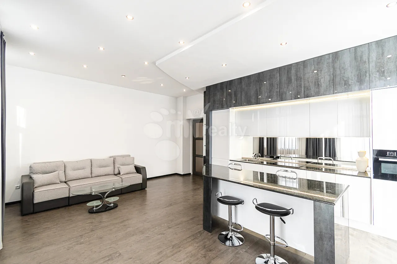 4 bedroom apartment for rent Aram St, Center Yerevan, 159129