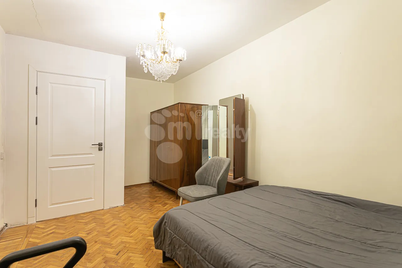 3 bedroom apartment for sale Mashtots Ave, Center Yerevan, 157756