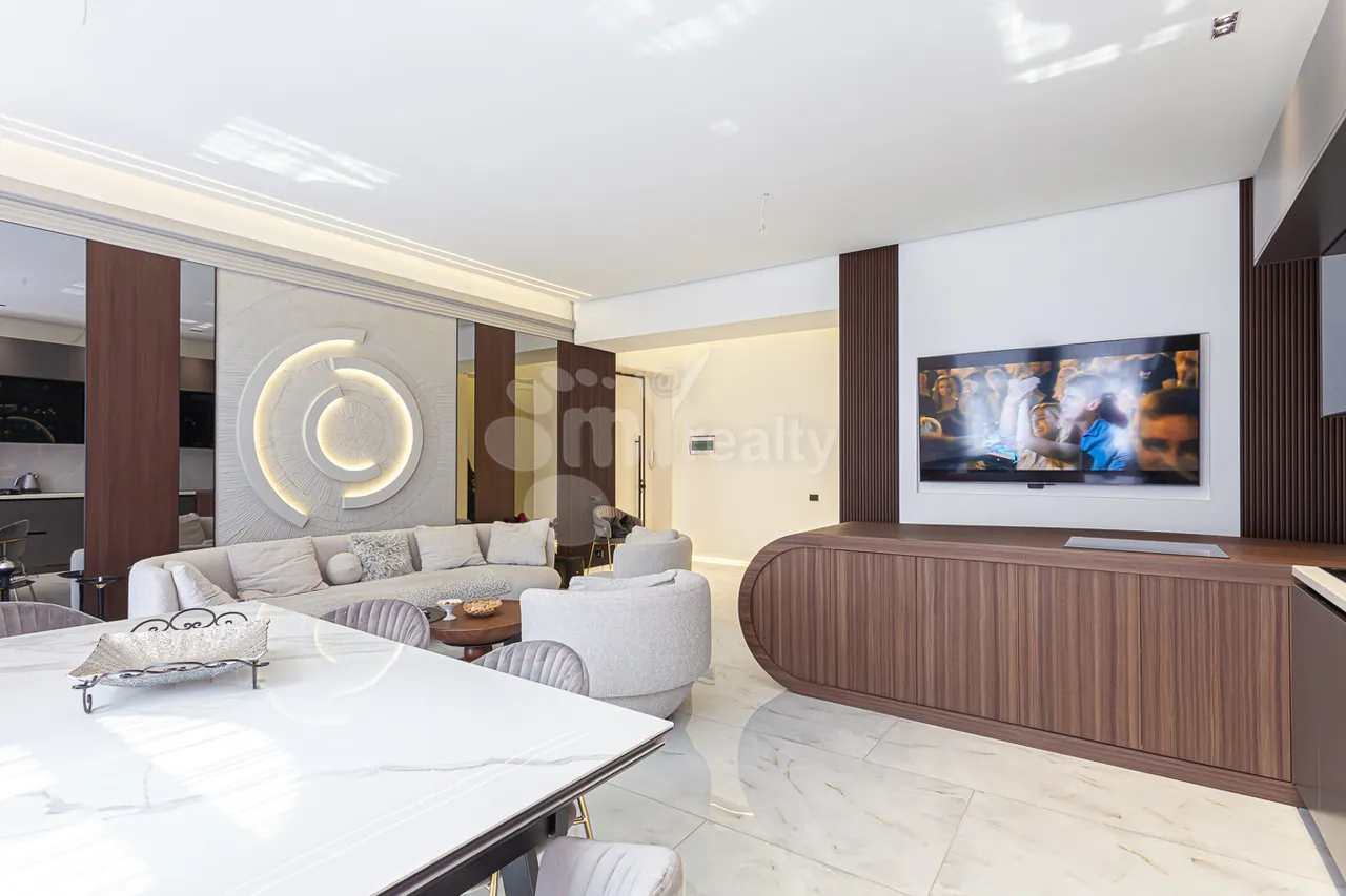 Купить 3 комнатную квартиру Маштоца пр, Центр Ереван, 160249