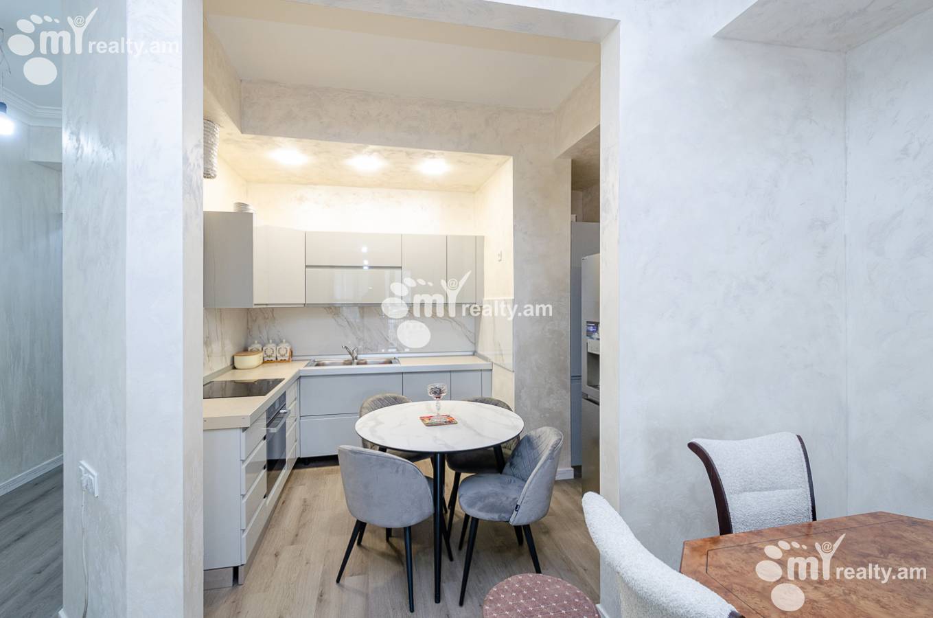 3 bedroom apartment for sale Rostom St, Center Yerevan, 143353