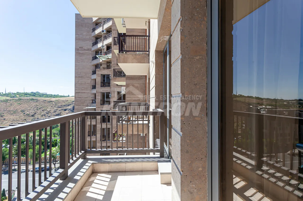 3 սենյականոց բնակարան վարձով Պարոնյան փող, Կենտրոն Երևան, 158967