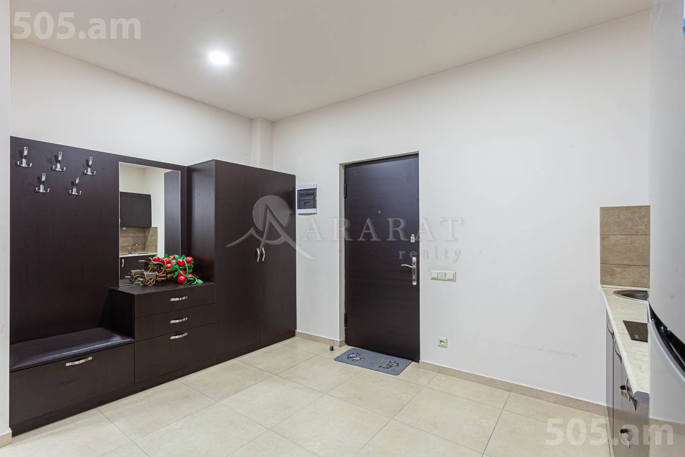 2 սենյականոց բնակարան վարձով Ամիրյան փող, Կենտրոն Երևան, 154262